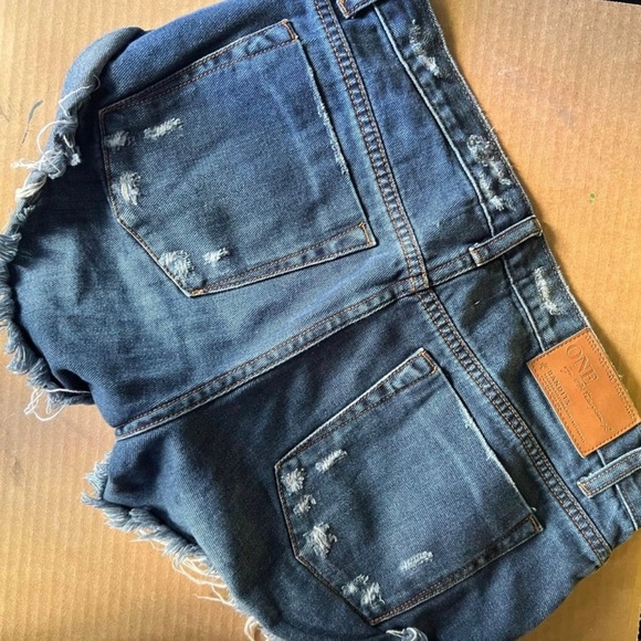 One Teaspoon Shorts - Picture 4 of 9